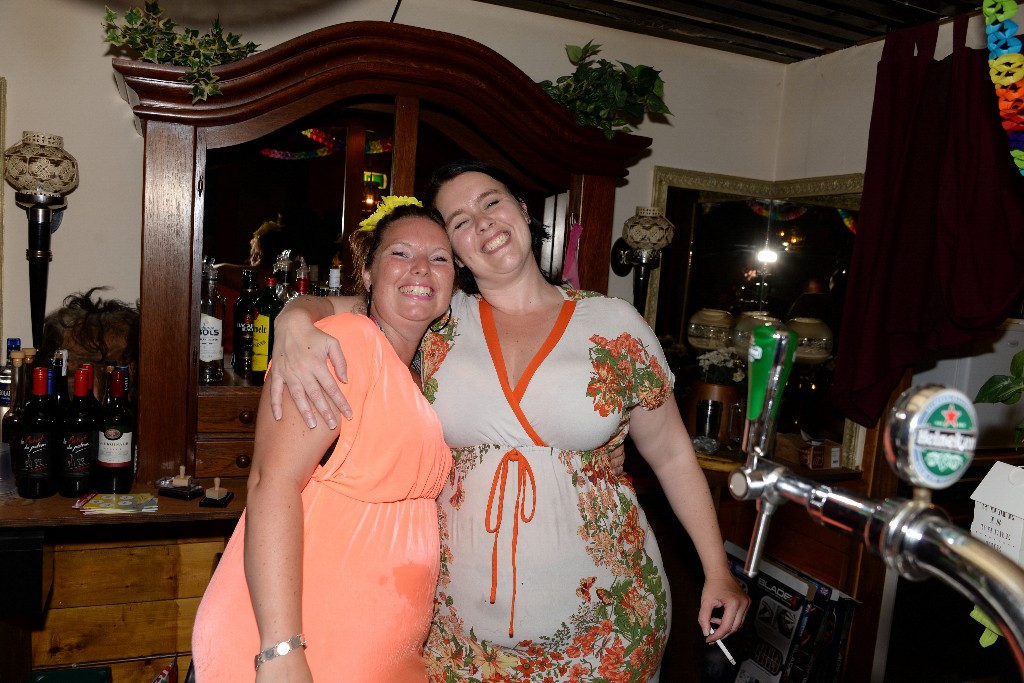 ../Images/Kroegentocht Zomercarnaval Noordwijkerhout 121.jpg